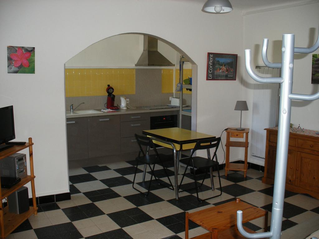 Corneilla-de-Conflent Petite Maison De Village מראה חיצוני תמונה